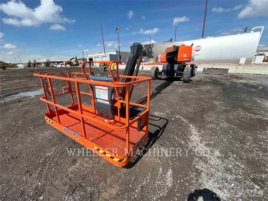 JLG 660SJ SP Karos emelők