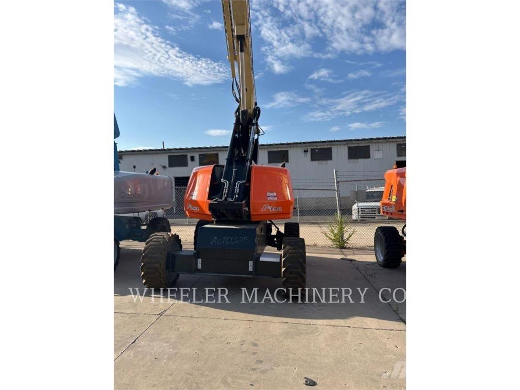 JLG 660SJ SP Karos emelők