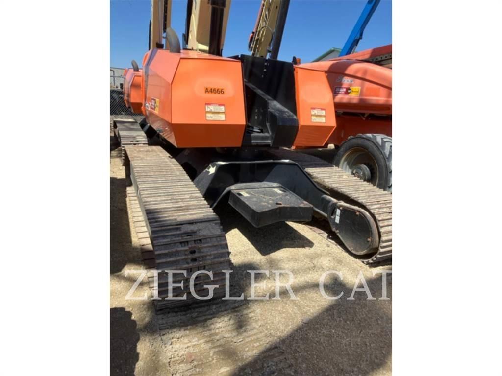 JLG 660SJC Karos emelők