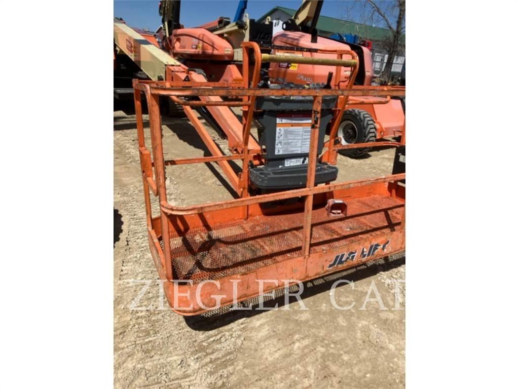 JLG 660SJC Karos emelők