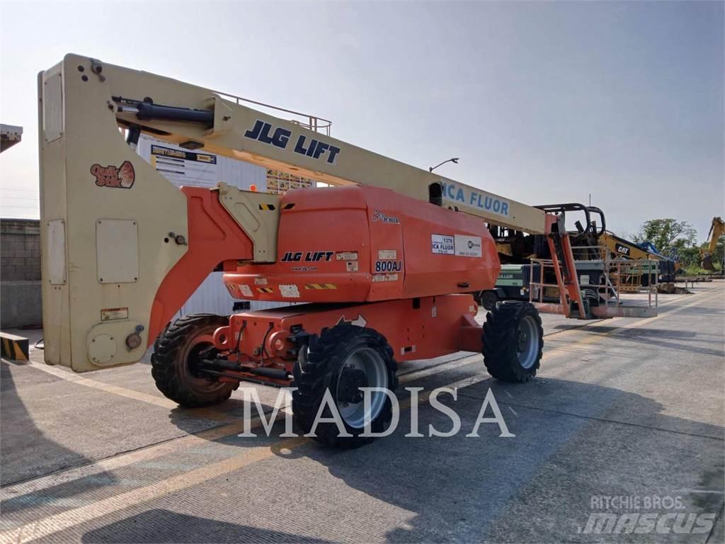 JLG 800 AJ Karos emelők