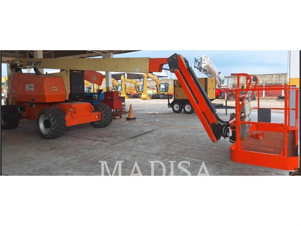 JLG 800 AJ Karos emelők