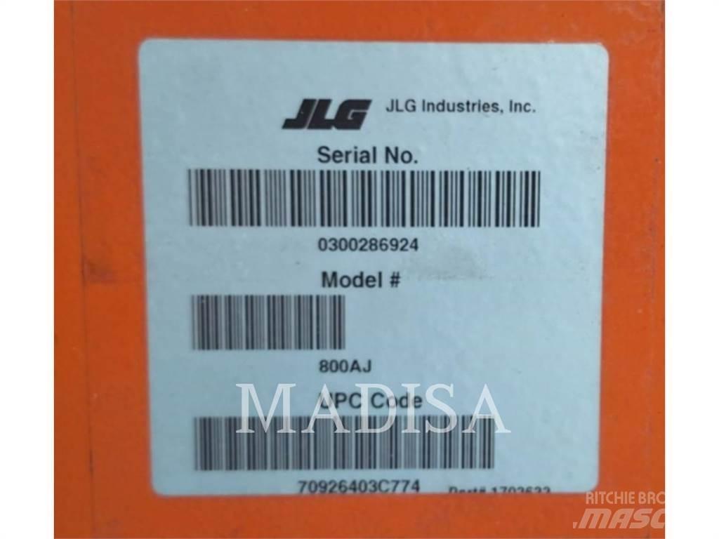 JLG 800 AJ Karos emelők