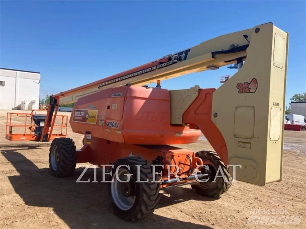 JLG 800AJ Karos emelők