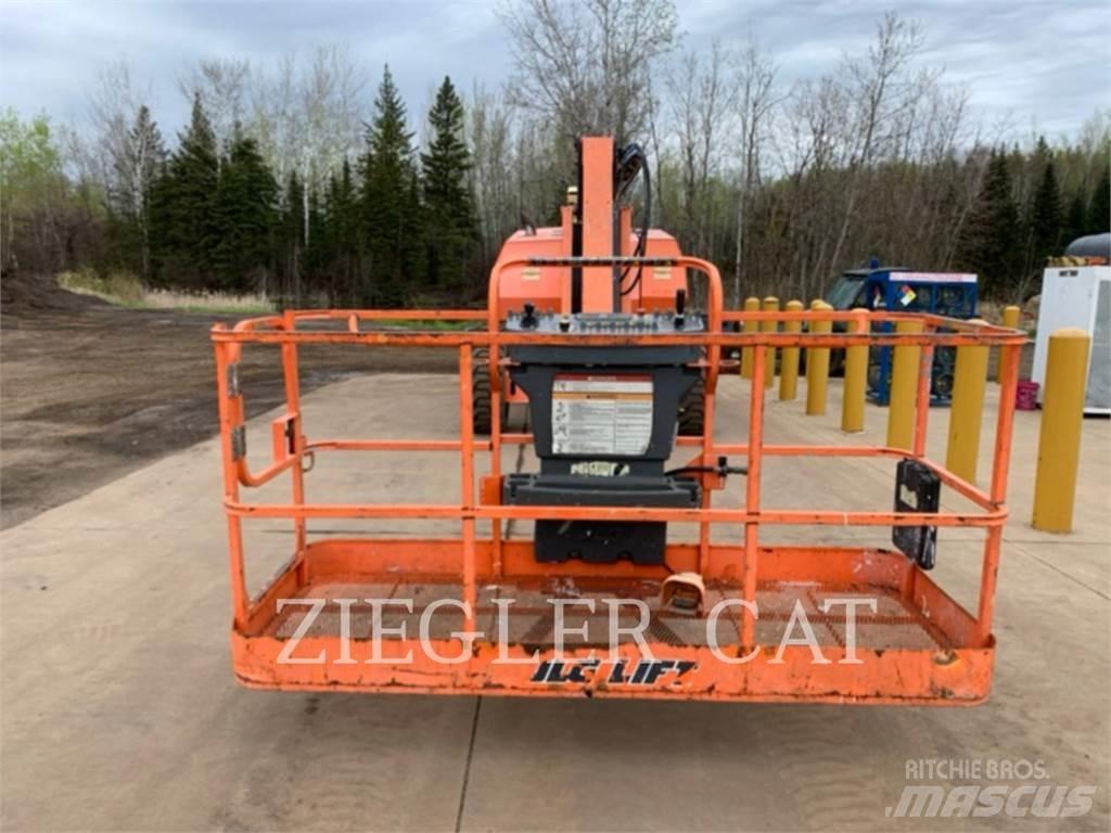 JLG 800AJ Karos emelők