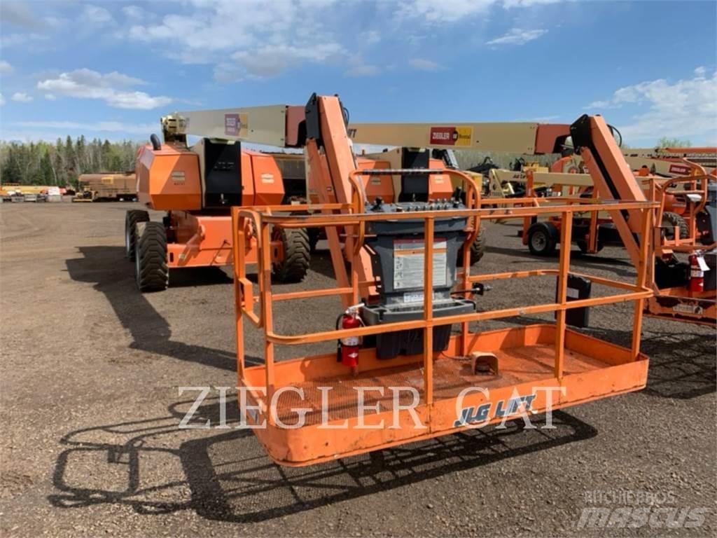 JLG 800AJ Karos emelők