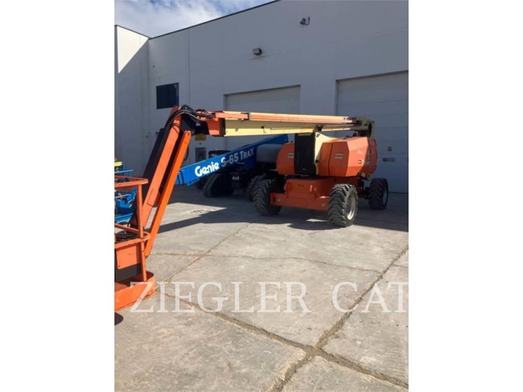 JLG 800AJ Karos emelők