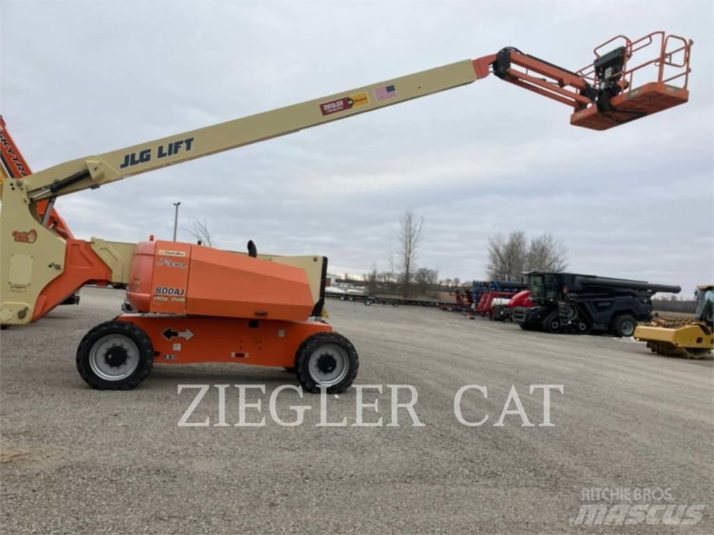 JLG 800AJ Karos emelők