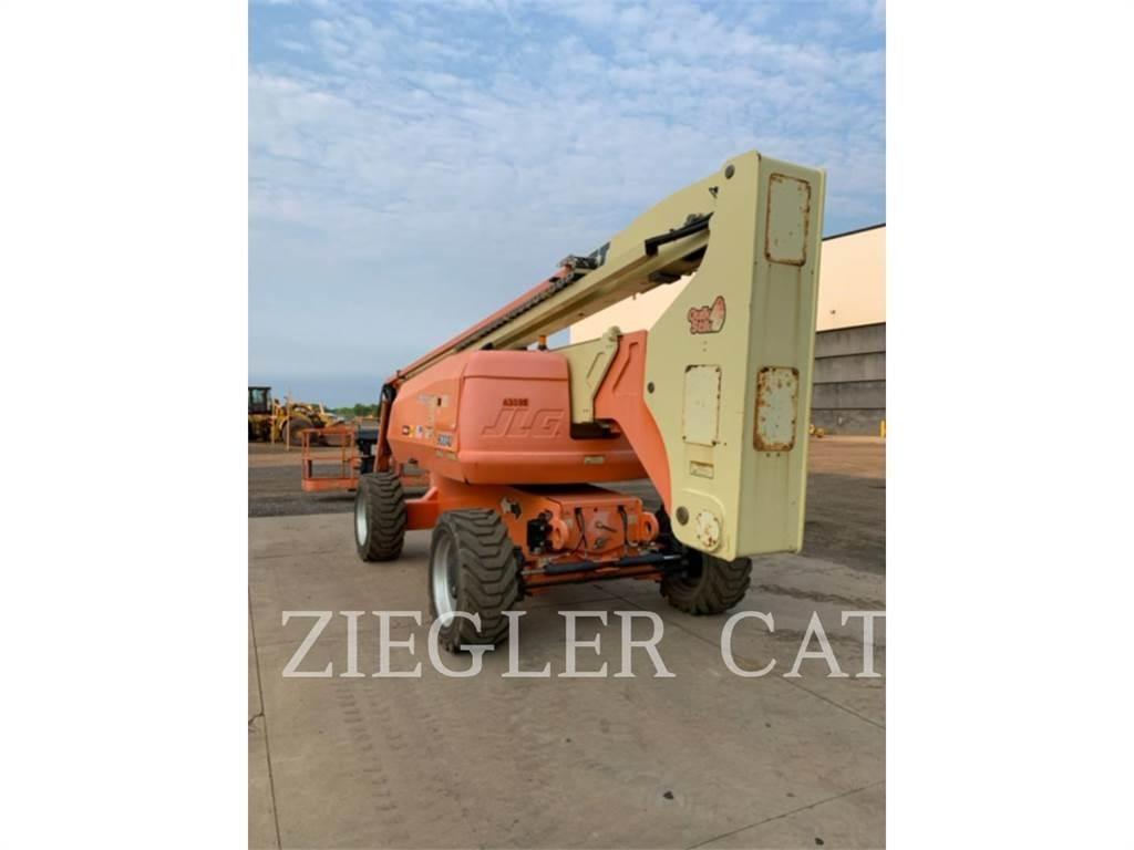 JLG 800AJ Karos emelők