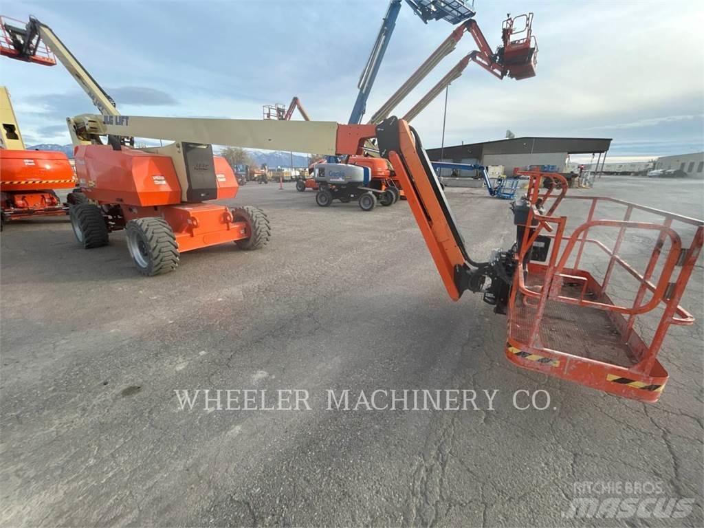 JLG 800AJ SP Karos emelők