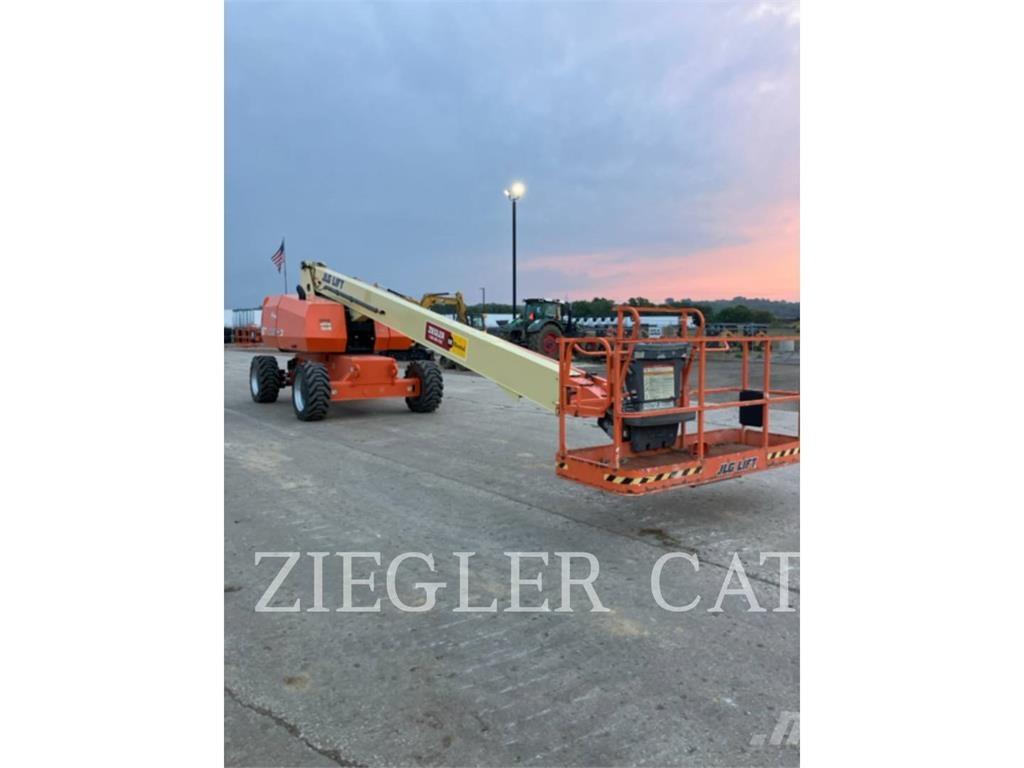 JLG 800S Karos emelők