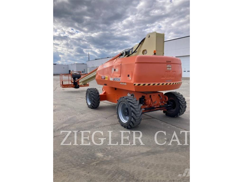 JLG 800S Karos emelők