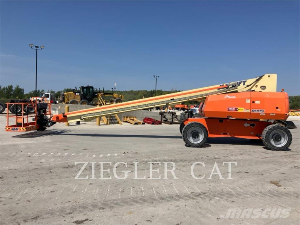 JLG 800S Karos emelők