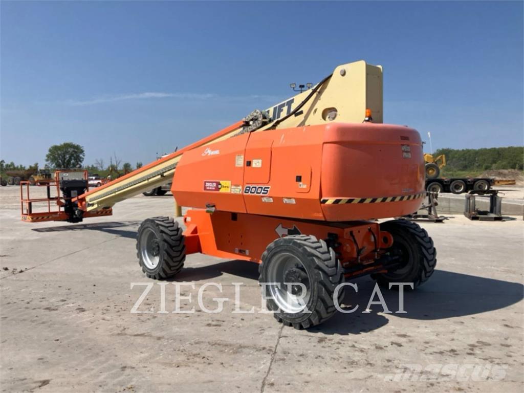 JLG 800S Karos emelők