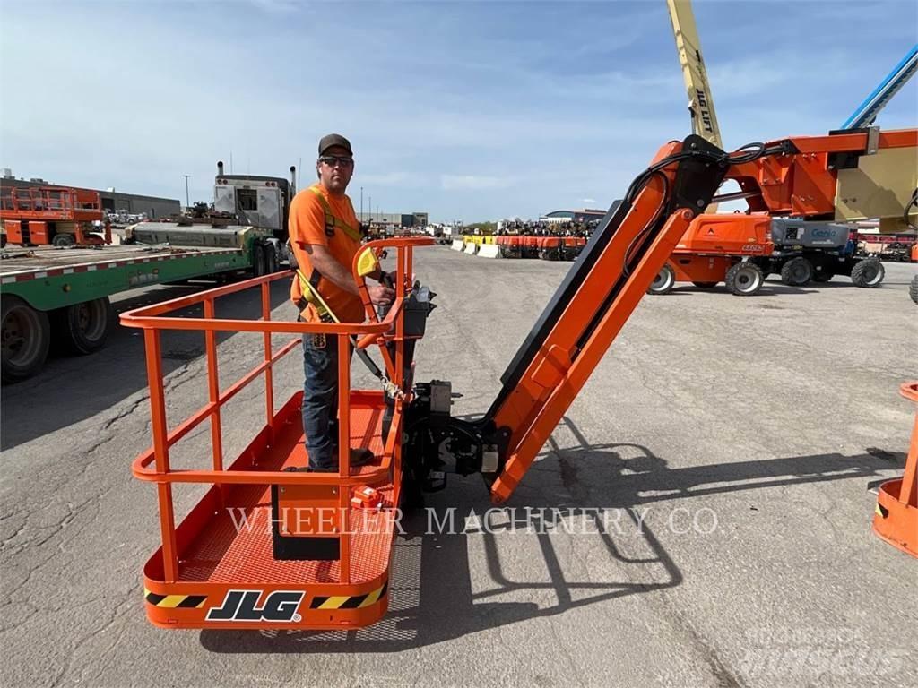 JLG 860SJ Karos emelők
