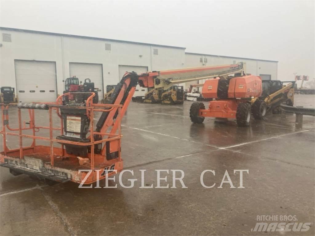 JLG 860SJ Karos emelők