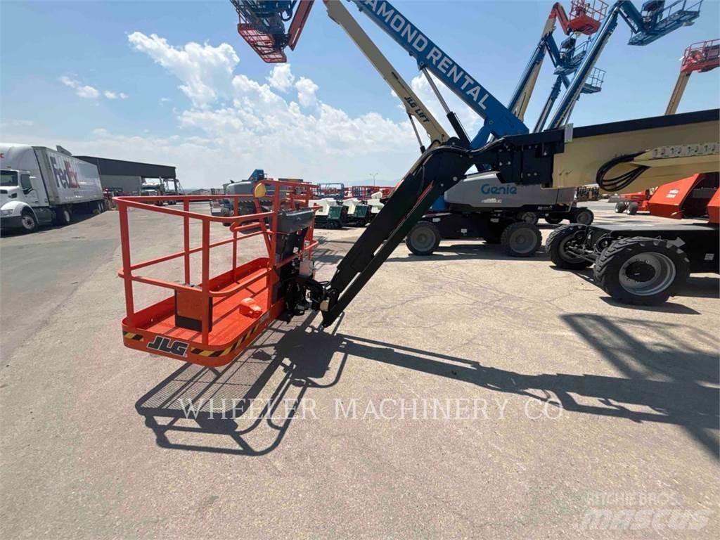 JLG 860SJ Karos emelők
