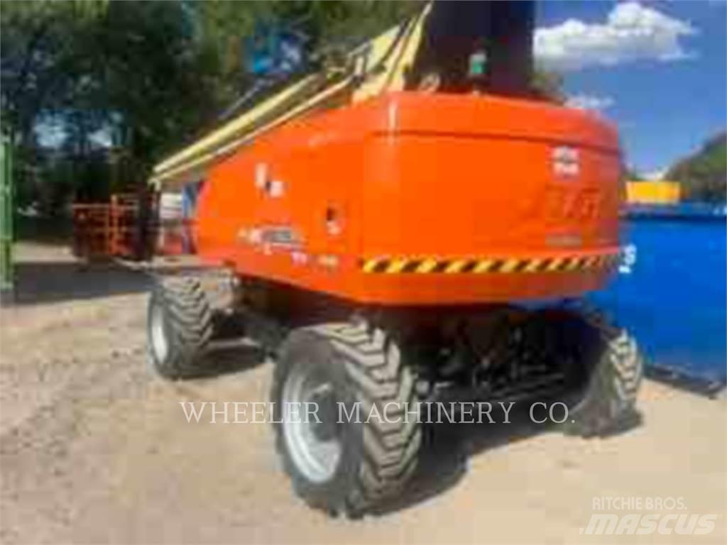 JLG 860SJ Karos emelők