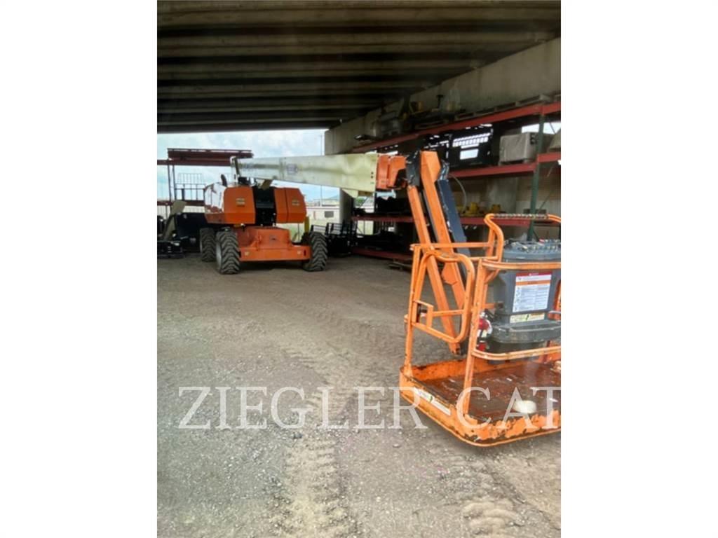 JLG 860SJ Karos emelők