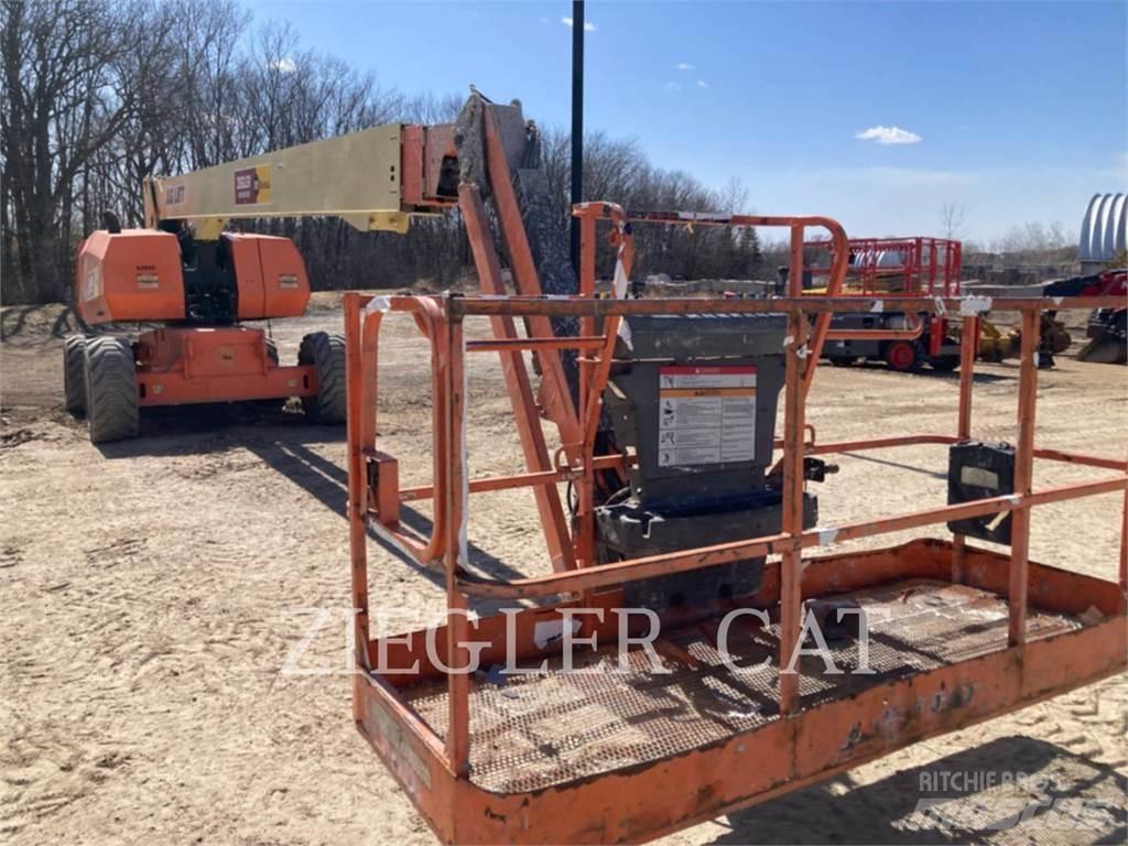 JLG 860SJ Karos emelők