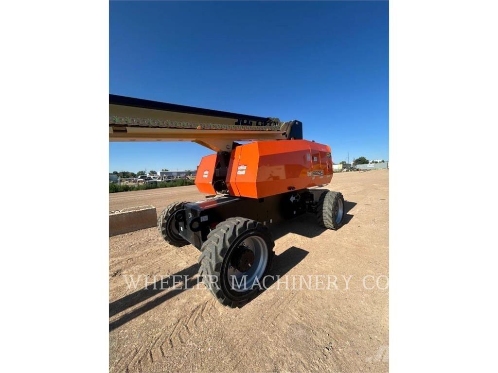 JLG 860SJ Karos emelők