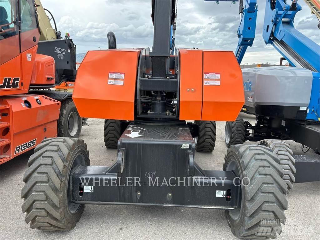 JLG 860SJ SP Karos emelők