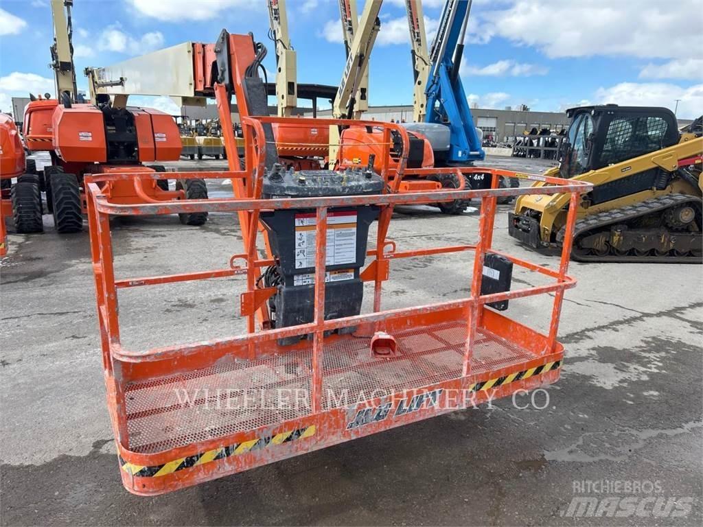 JLG 860SJ SP Karos emelők