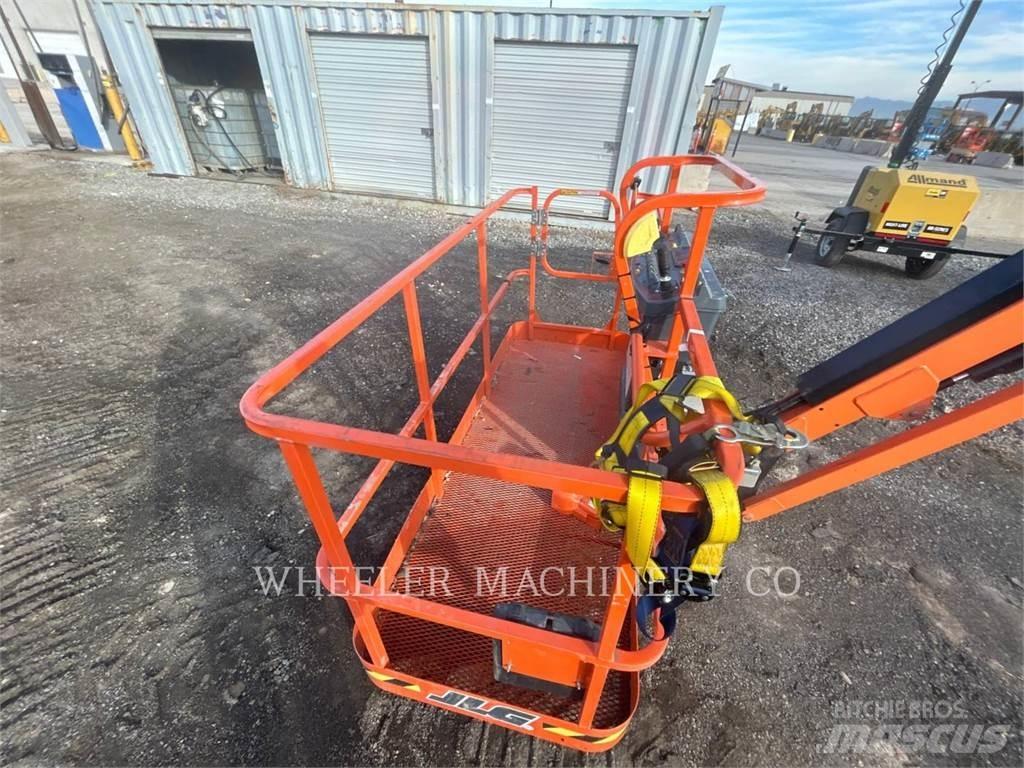 JLG 860SJ SP Karos emelők