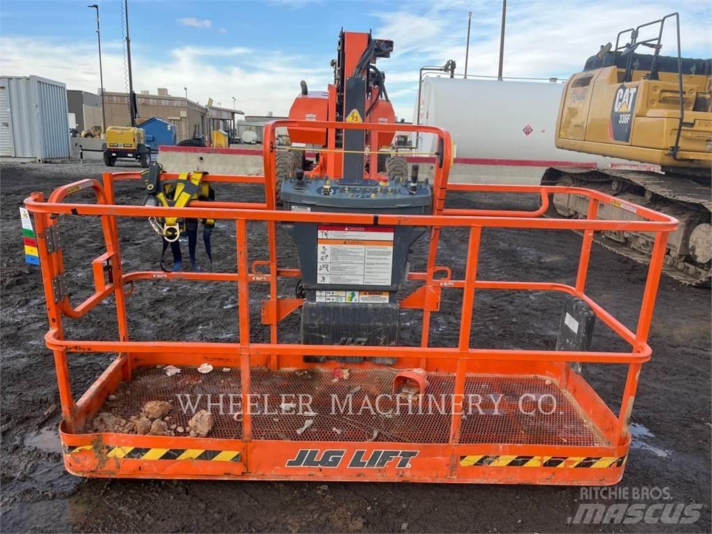 JLG 860SJ SP Karos emelők