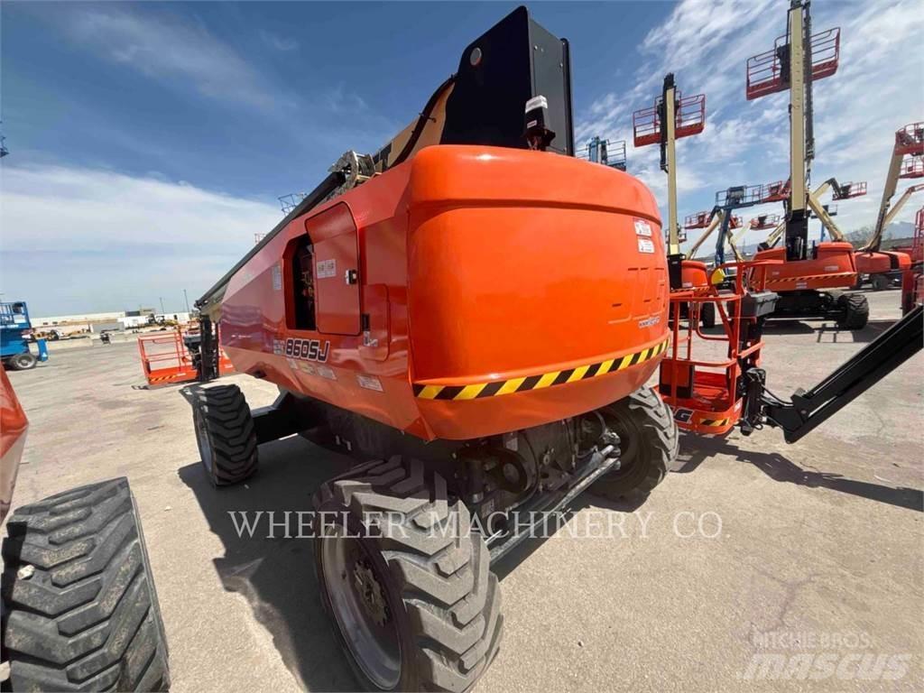 JLG 860SJ SP Karos emelők