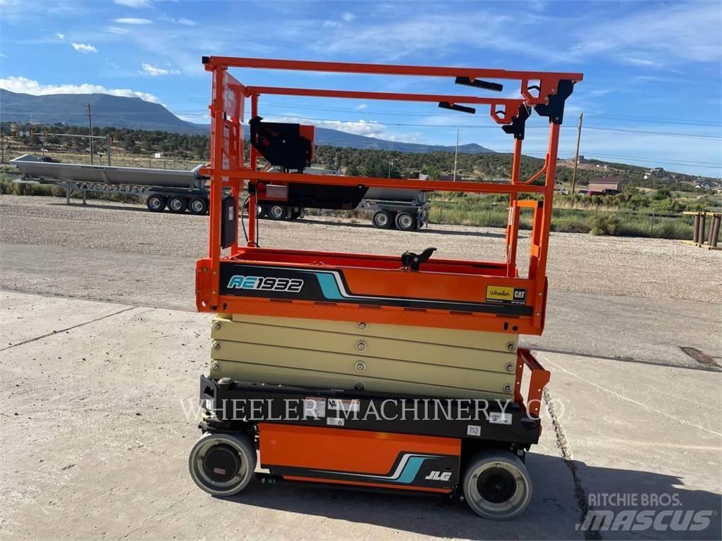 JLG AE1932 Ollós emelők