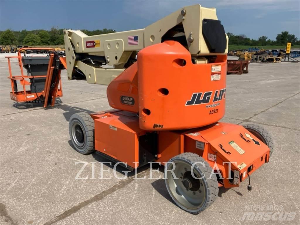 JLG E400AJPN Karos emelők