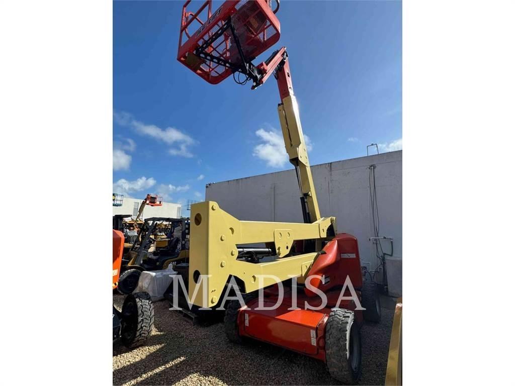 JLG E450AJ Karos emelők