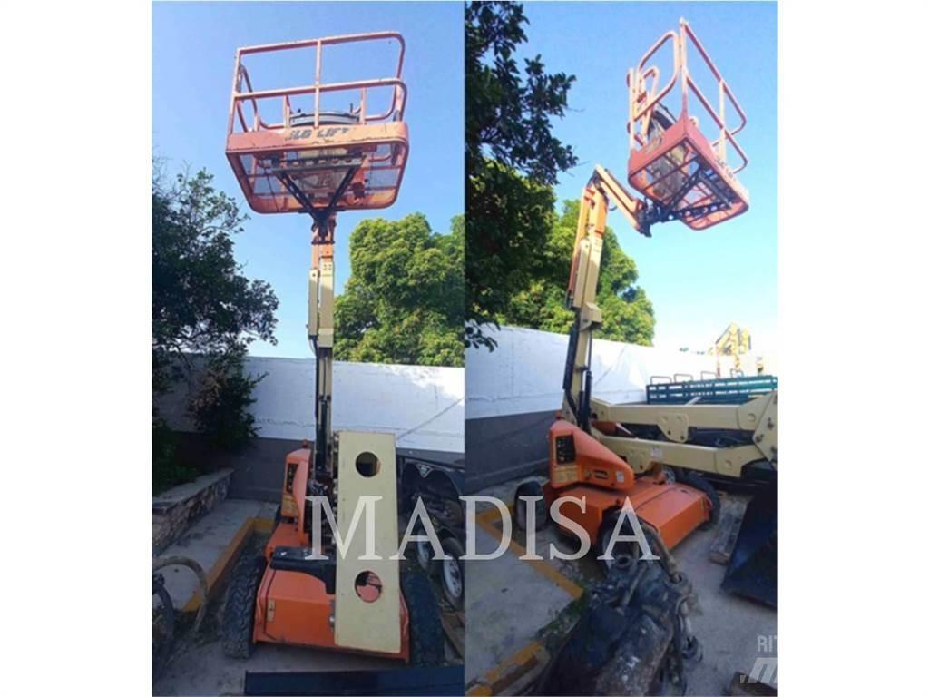 JLG E450AJ Karos emelők