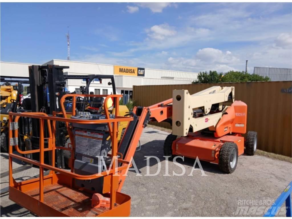 JLG E450AJ Karos emelők