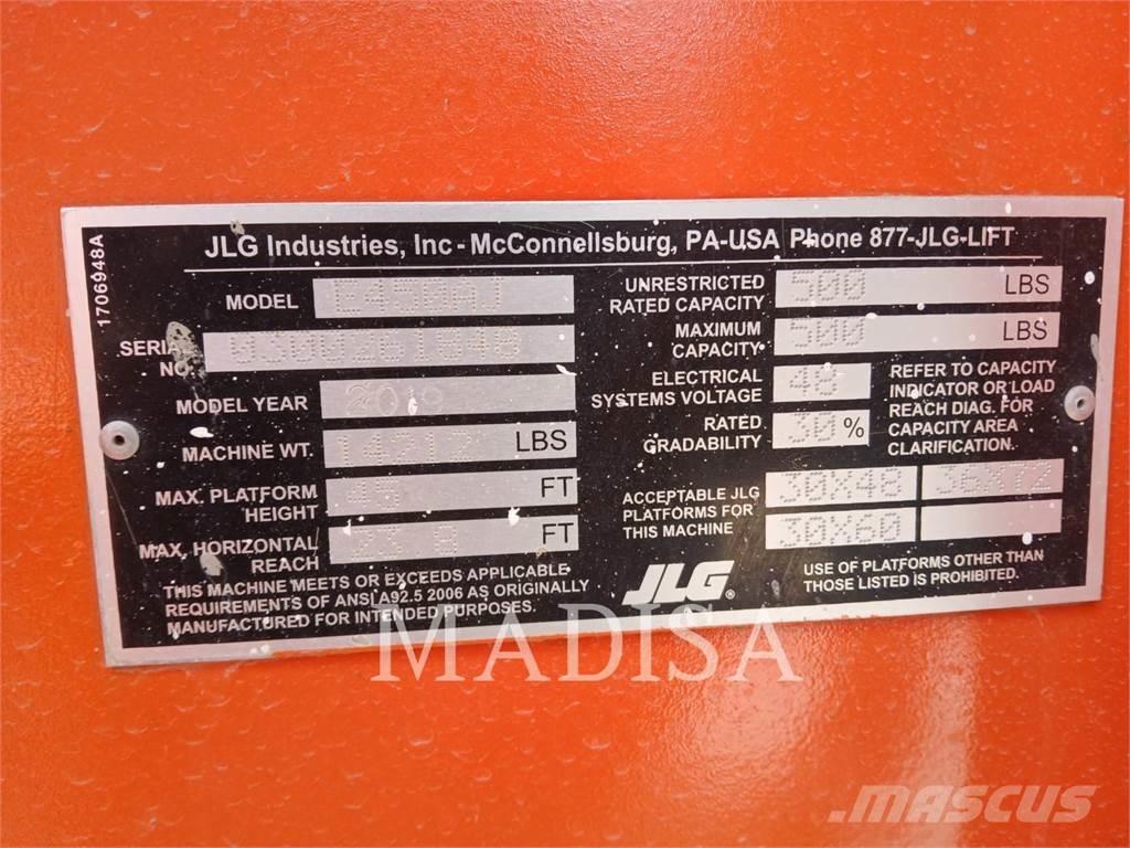 JLG E450AJ Karos emelők