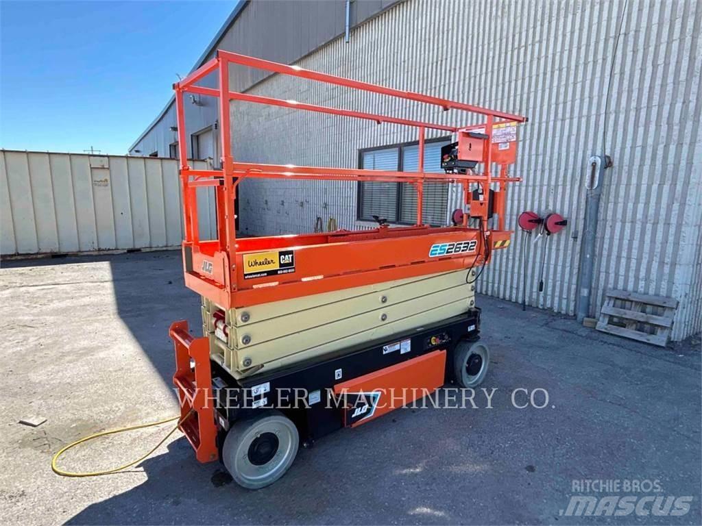 JLG ES2632 Ollós emelők