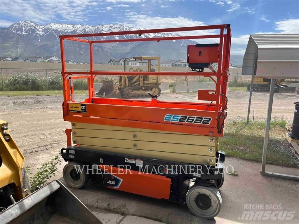 JLG ES2632 Ollós emelők
