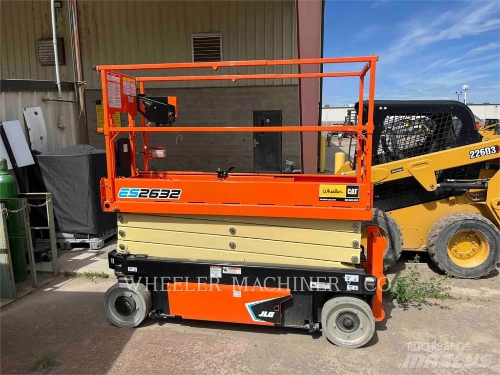 JLG ES2632 Ollós emelők