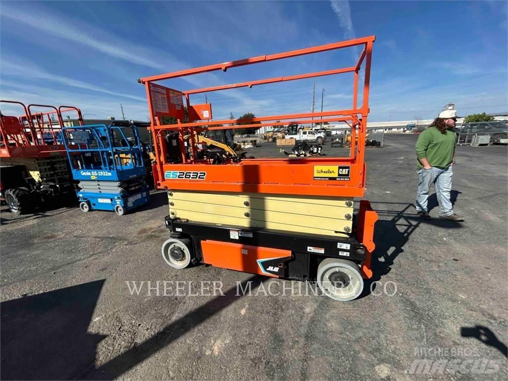 JLG ES2632 Ollós emelők