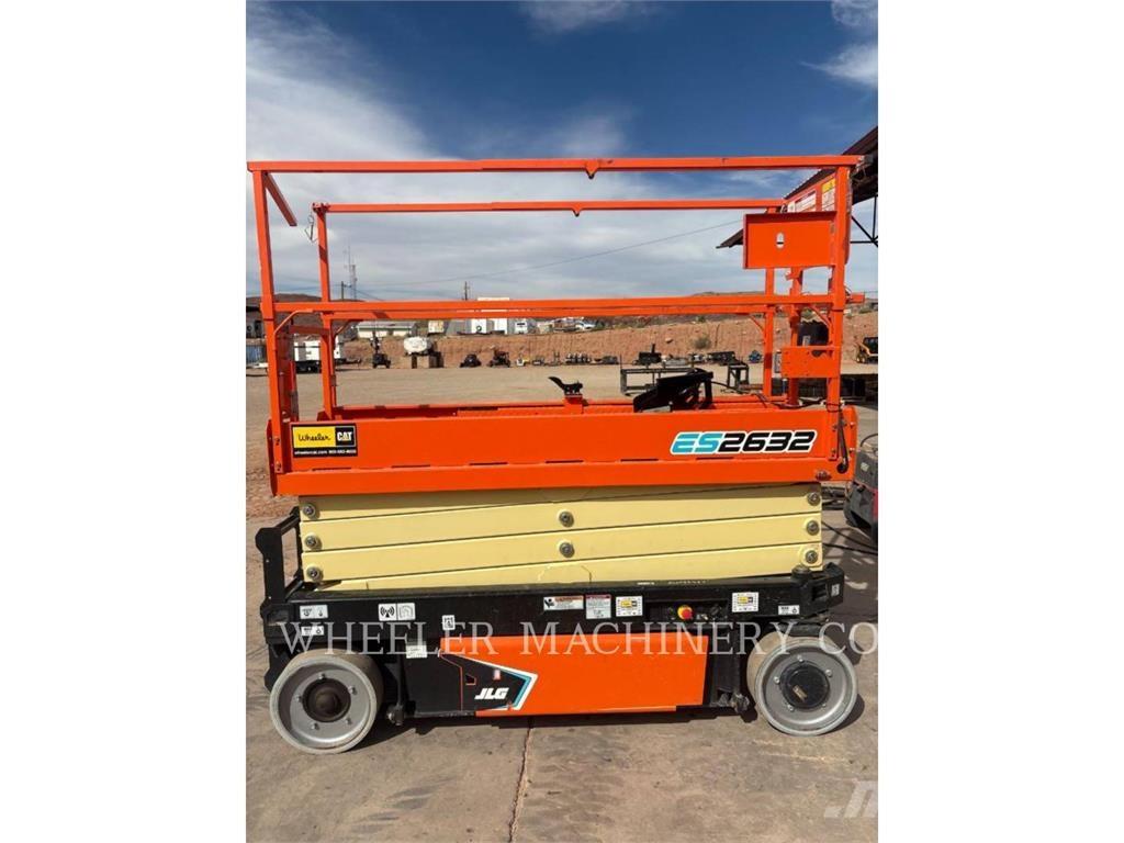 JLG ES2632 Ollós emelők
