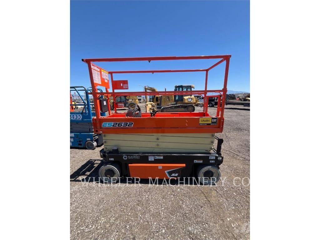 JLG ES2632 Ollós emelők