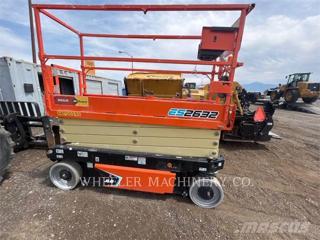 JLG ES2632 Ollós emelők