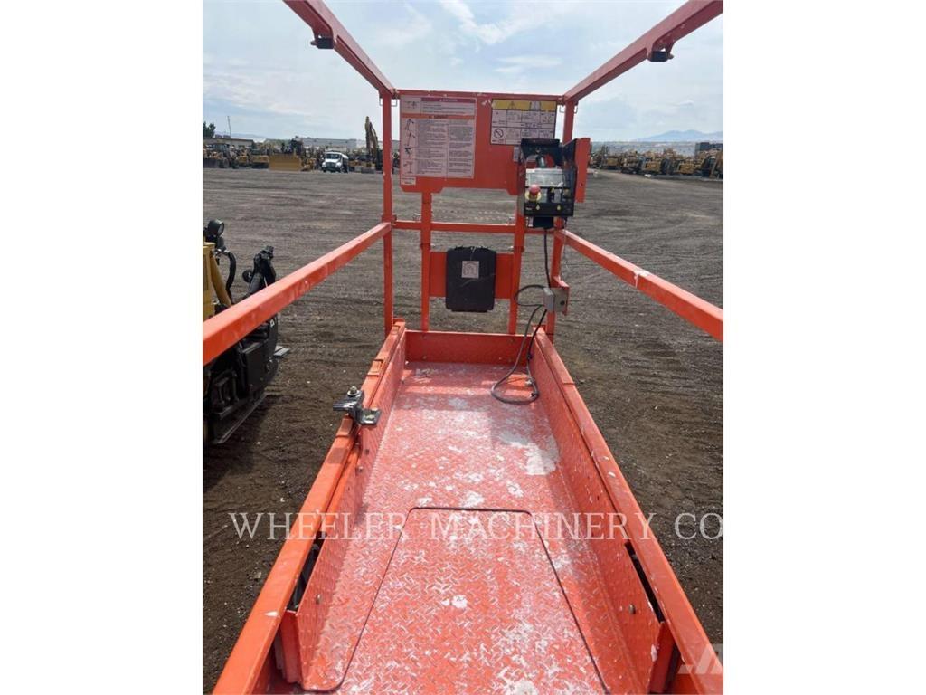 JLG ES2632 Ollós emelők