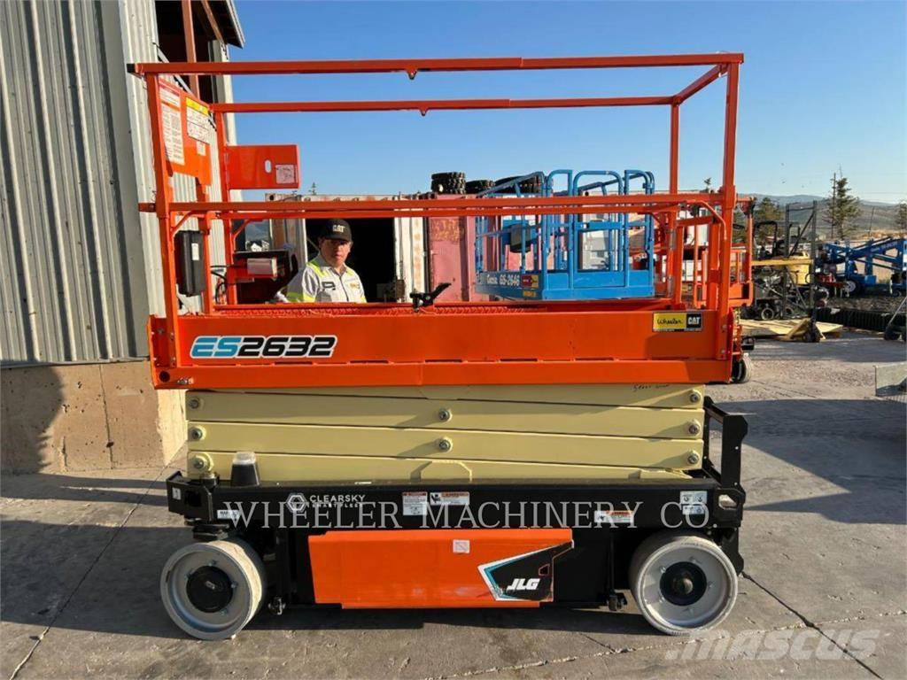 JLG ES2632 Ollós emelők