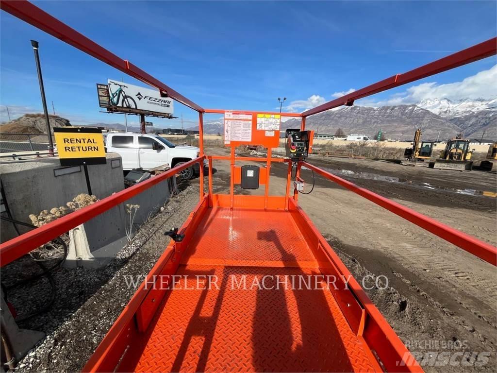 JLG ES2646 Ollós emelők