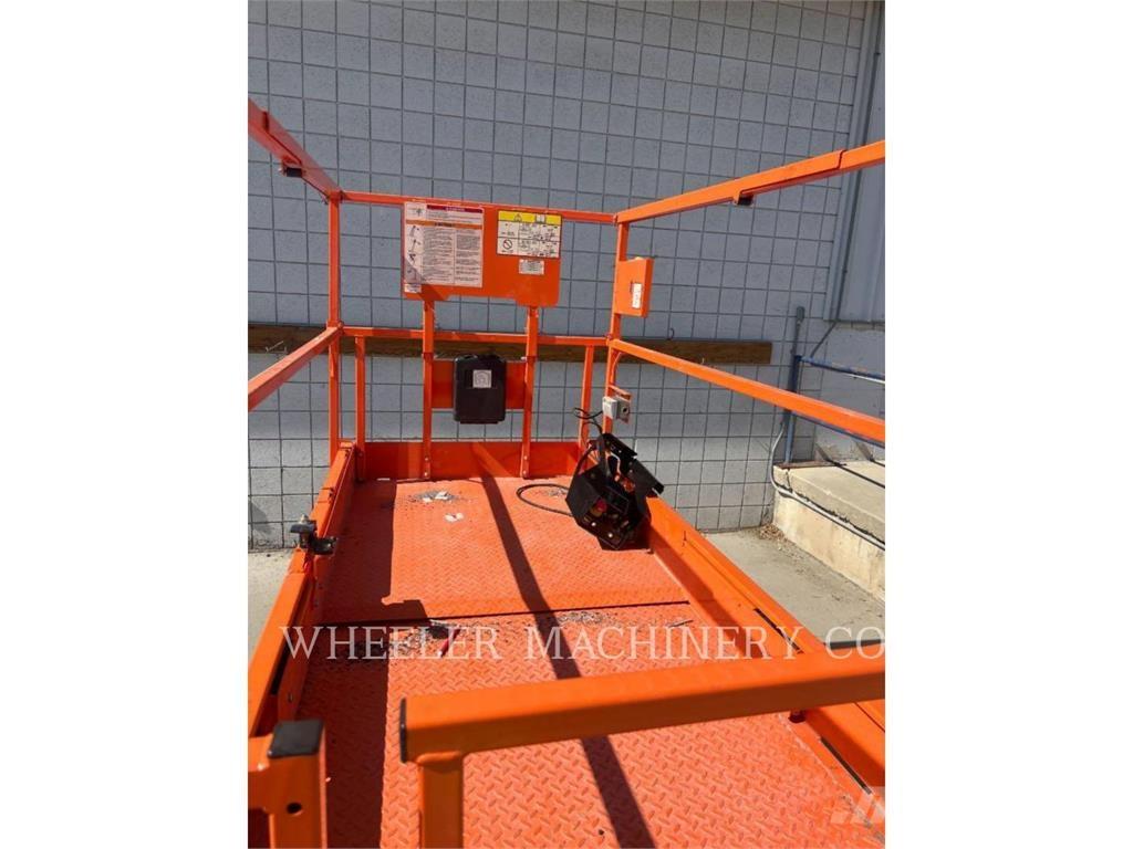JLG ES2646 Ollós emelők