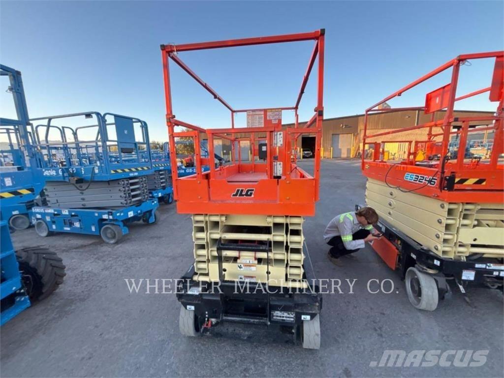 JLG ES3246 Ollós emelők
