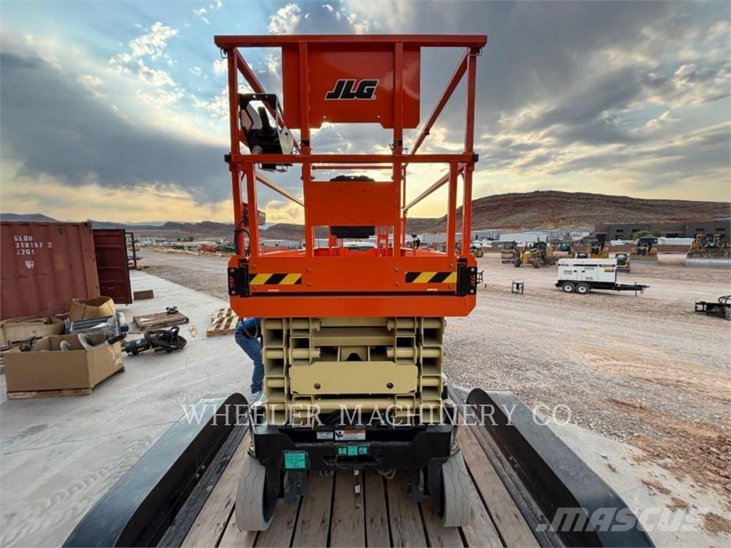 JLG ES3246 Ollós emelők