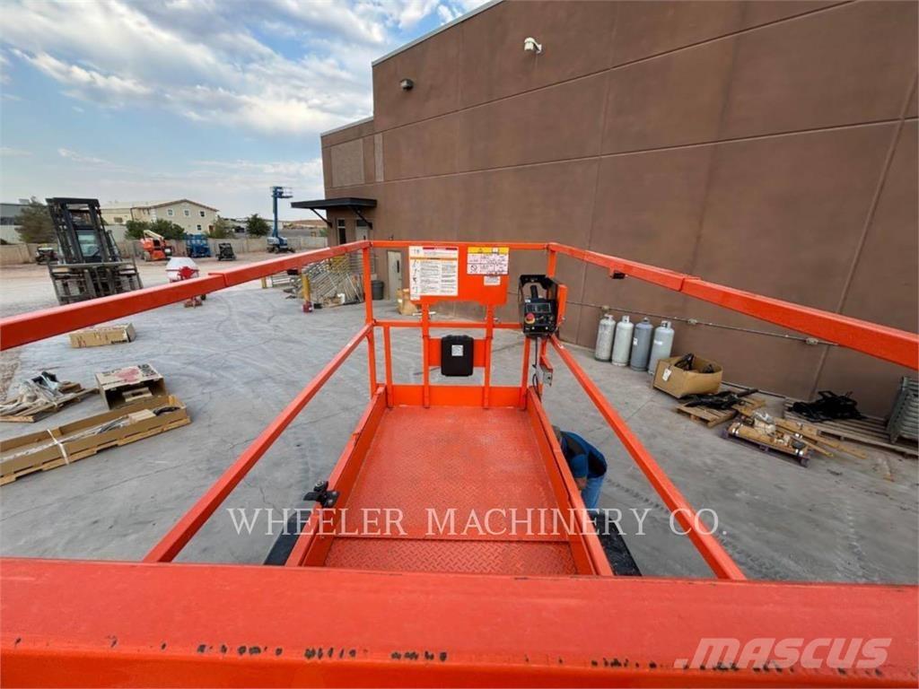 JLG ES3246 Ollós emelők